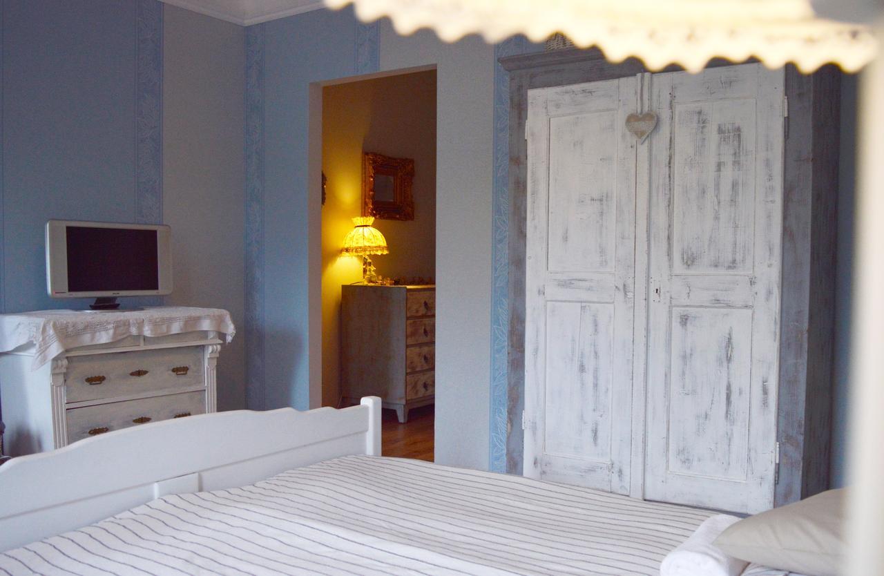 Csolnok Pollushof Panzio Es Etterem B&B 외부 사진
