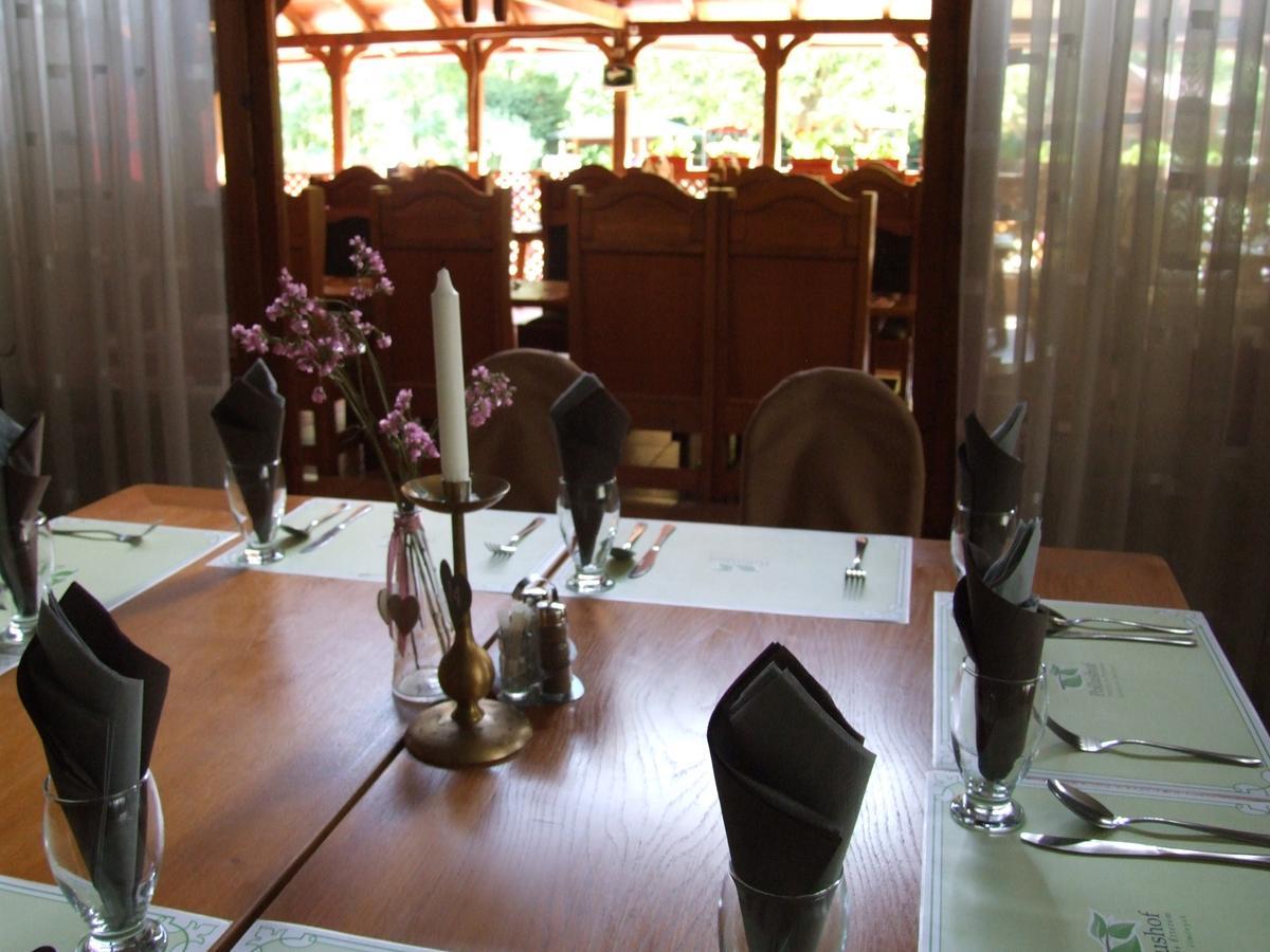 Csolnok Pollushof Panzio Es Etterem B&B 외부 사진